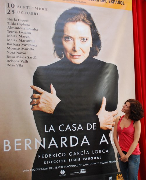 Rebeca Valls observa la expresión de Nuria Espert