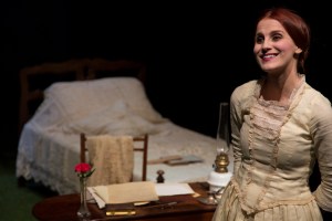 María Pastor es Emily Dickinson en "La bella de Amherst"